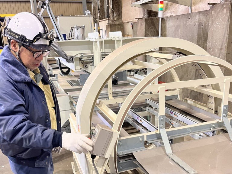 フレーム外し装置